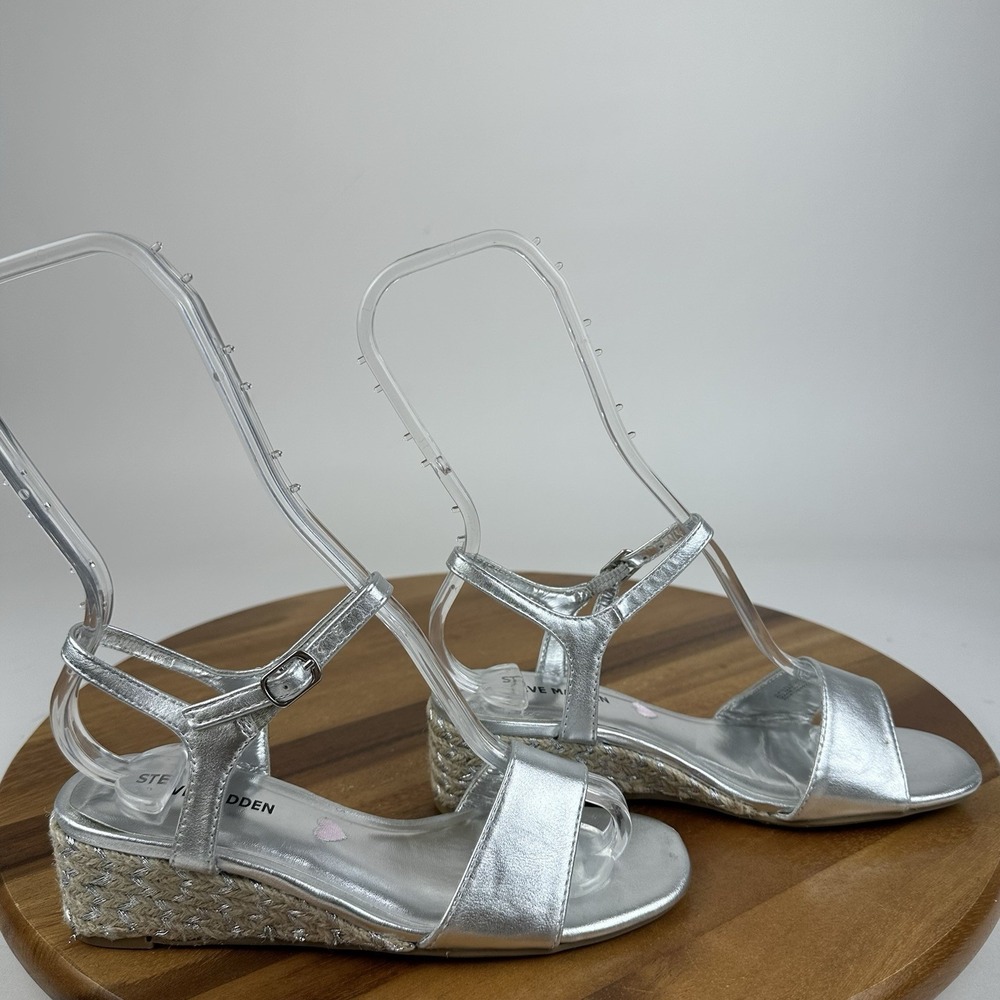New NWOB Big Kids Steve Madden JLastly Silver Espadrille Wedge Sandals Size 2 Y